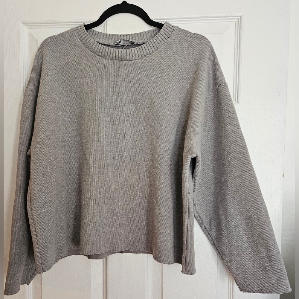 Zara Ribbed Long Sleeve Top. Oversized Croped. Size.L